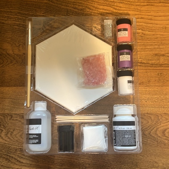 DIY Geode Canvas Wall Art - Picture 3 of 5